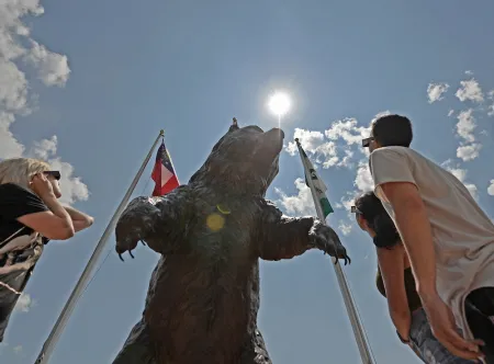 GGC students viewing a solar eclipse