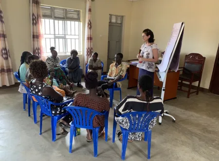 Dr. MaryBeth Chrostowsky conducting a focus group with female Dinka elders.
