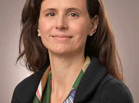 Amy Fehl Headshot