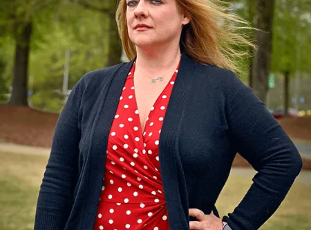 Laura Young Headshot