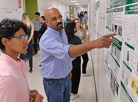 Students showcase projects at STaRS event