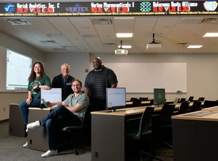 Business majors seated in School of Business SIM lab