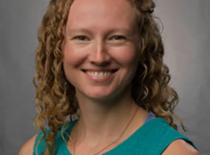 Alice Stone Collins headshot