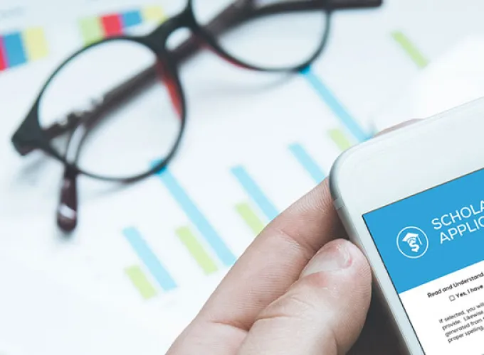 cell phone view open to scholarship application