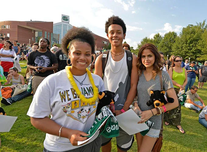 freshmen on the GGC Lawn during orientation