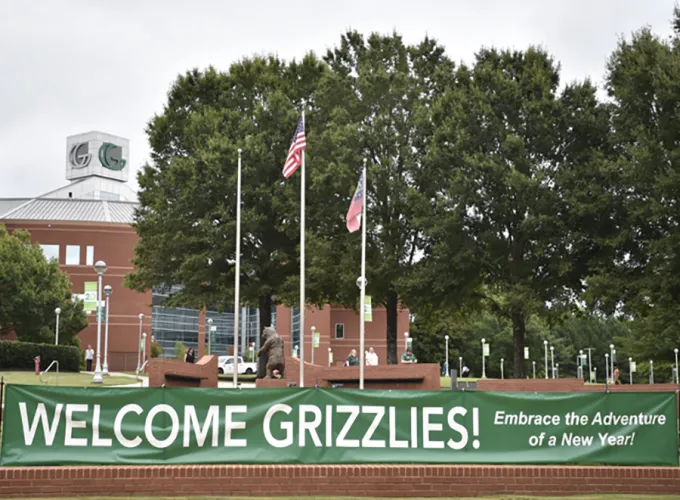 Welcome Grizzlies sign