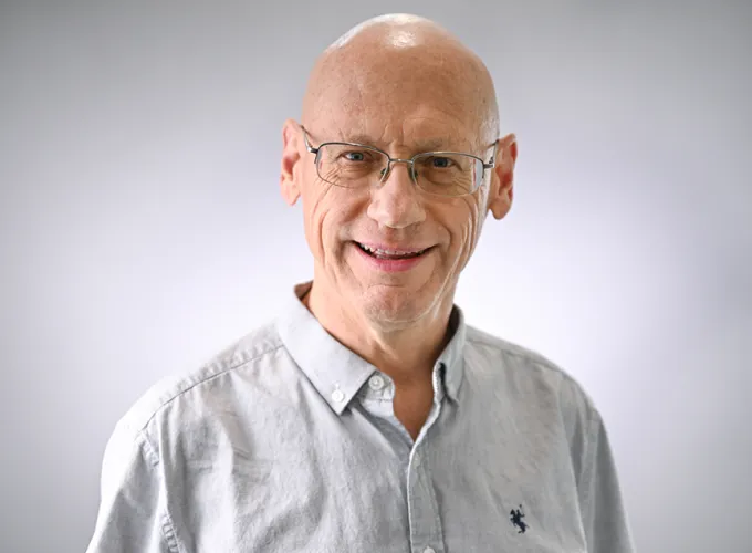 Dr. David Ludden