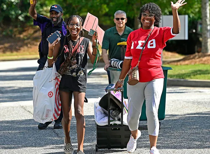 move in day with the help of parents and GGC faculty and staff